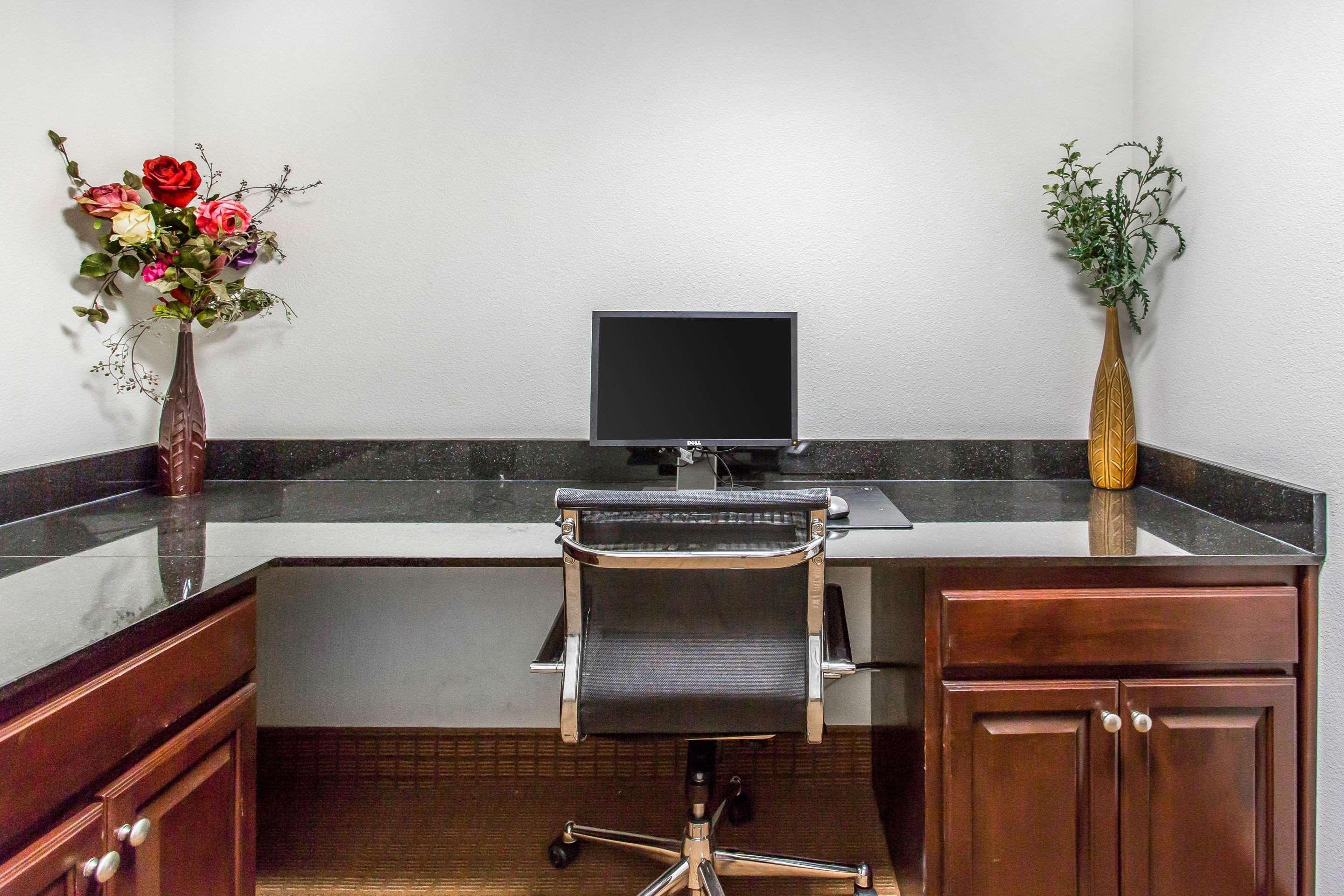 Sleep Inn & Suites Lubbock Bagian luar foto